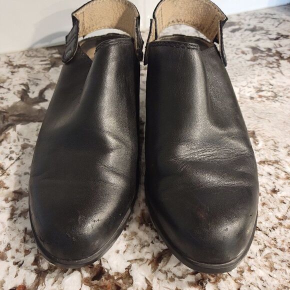 Ariat Black Leather Slip On Mules Clogs Women's size 7.5 B - Picture 1 of 8